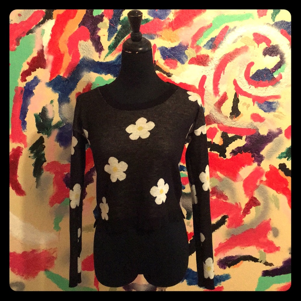 CROPPED FLORAL SWEATER